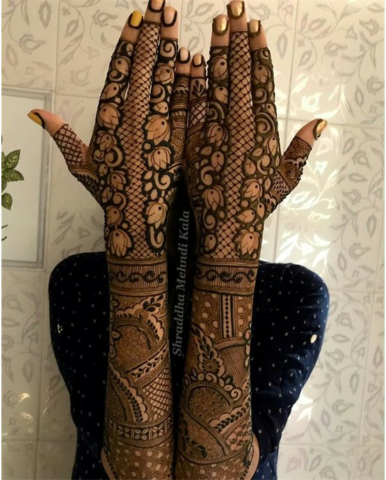Festive Bracelet With Rose Featuring Stylish Full Hand Mehndi Design Festive Bracelet With Rose Featuring Stylish Full Hand Mehndi Design